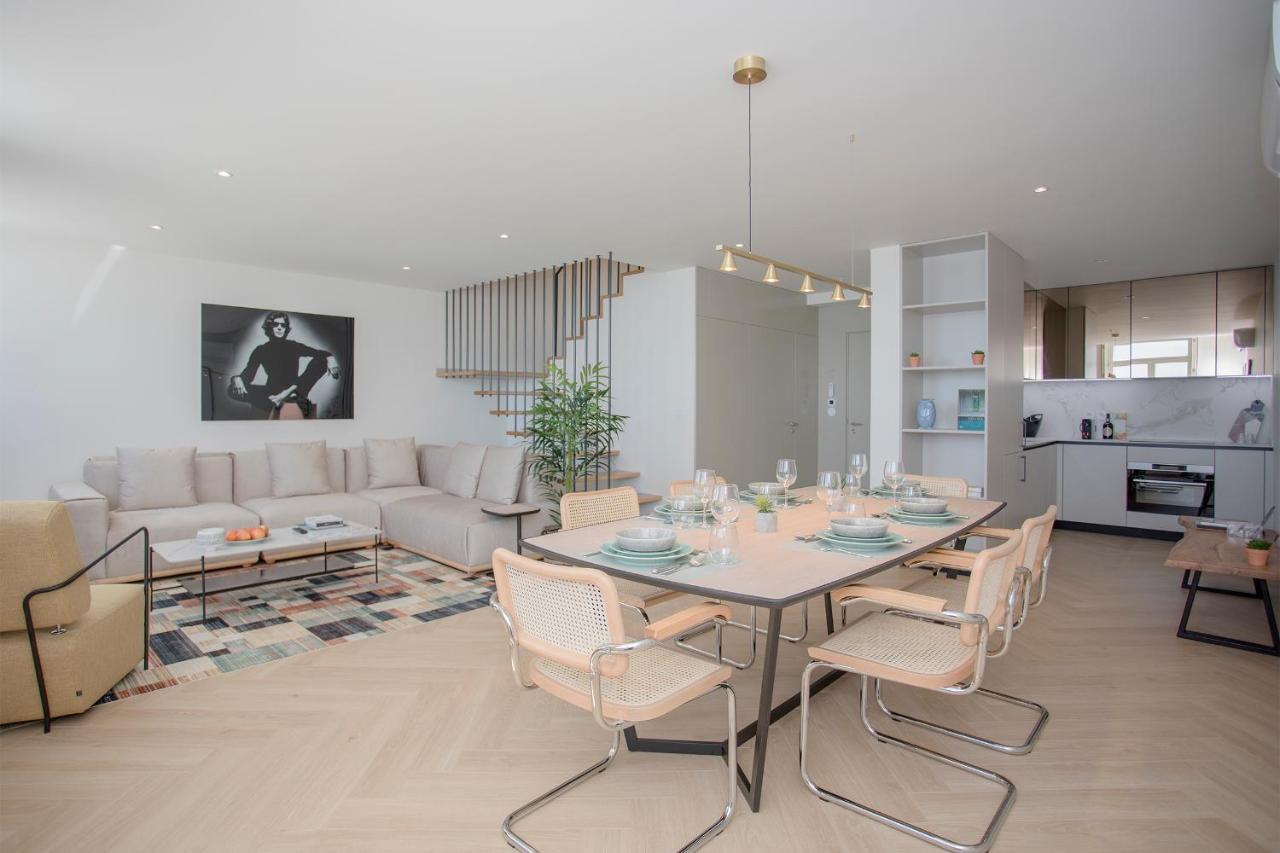 Liiiving In - Luxury Beachfront Appartement Porto