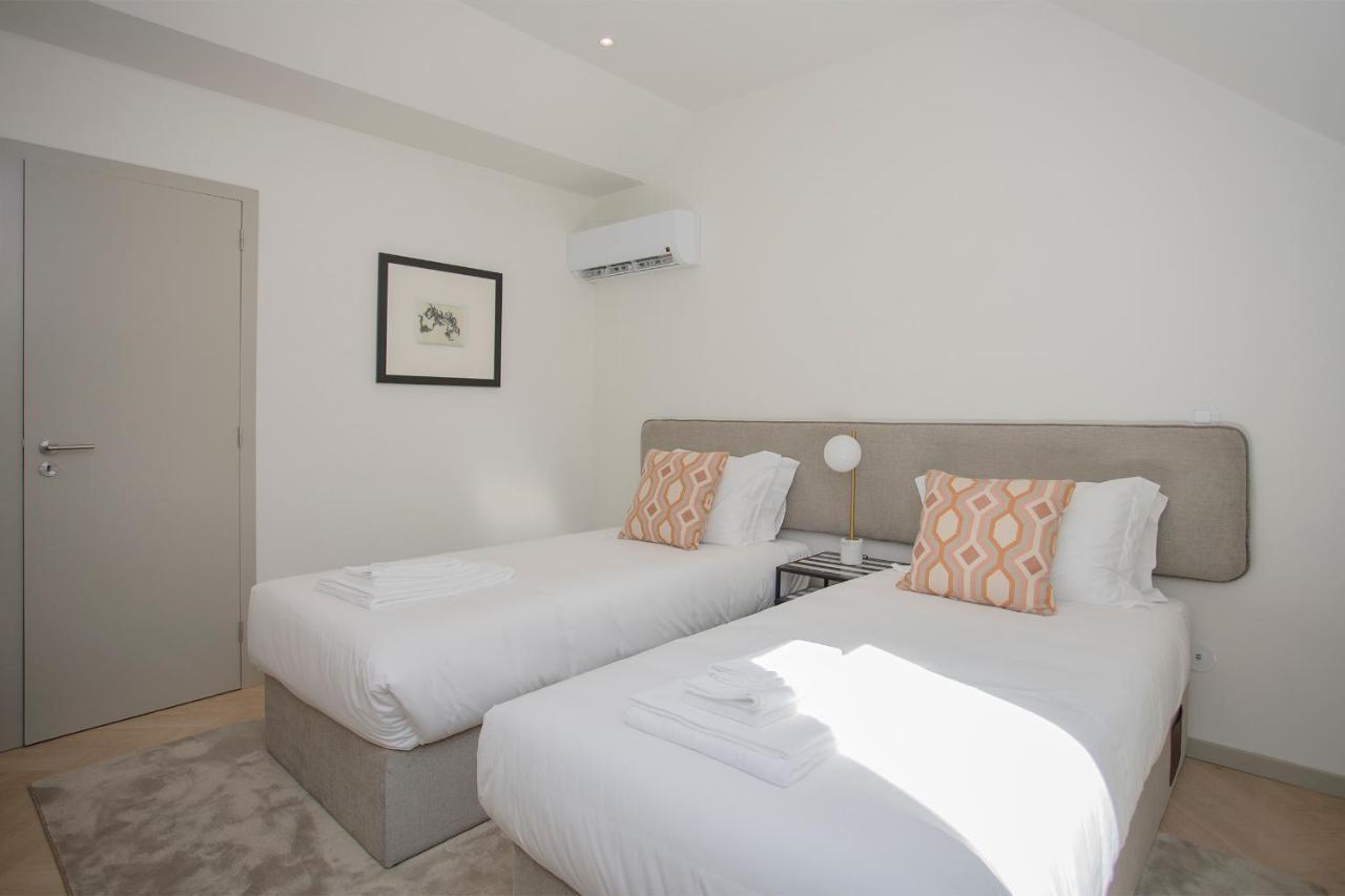Liiiving In - Luxury Beachfront Appartement