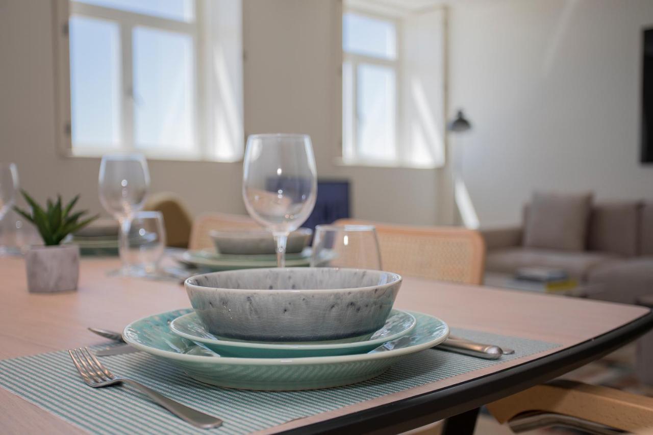 Appartement Liiiving In - Luxury Beachfront Porto