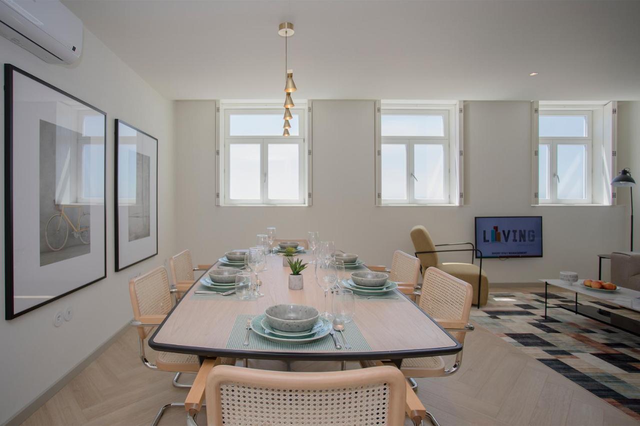 Liiiving In - Luxury Beachfront Appartement *