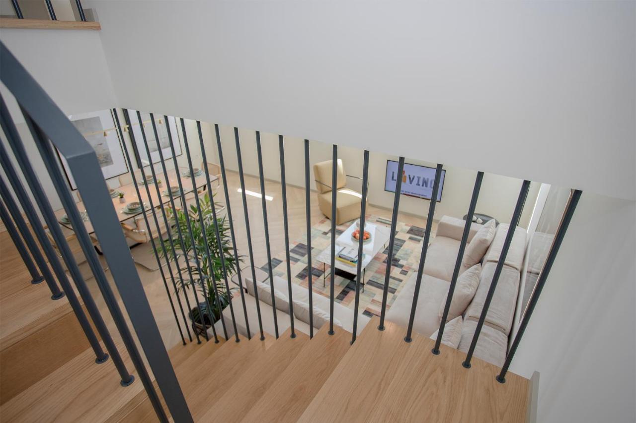Liiiving In - Luxury Beachfront Appartement Porto
