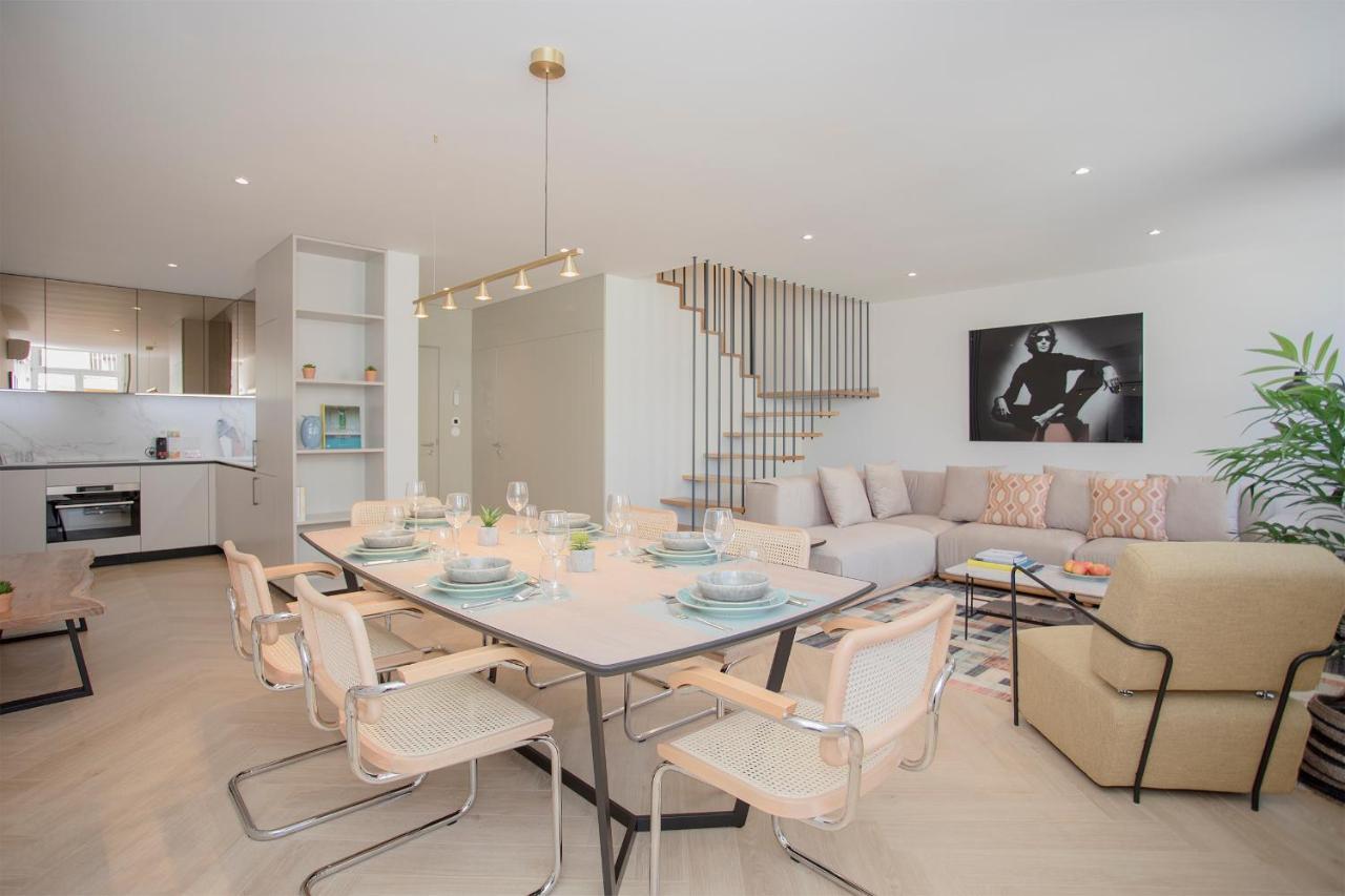 Liiiving In - Luxury Beachfront Appartement Porto