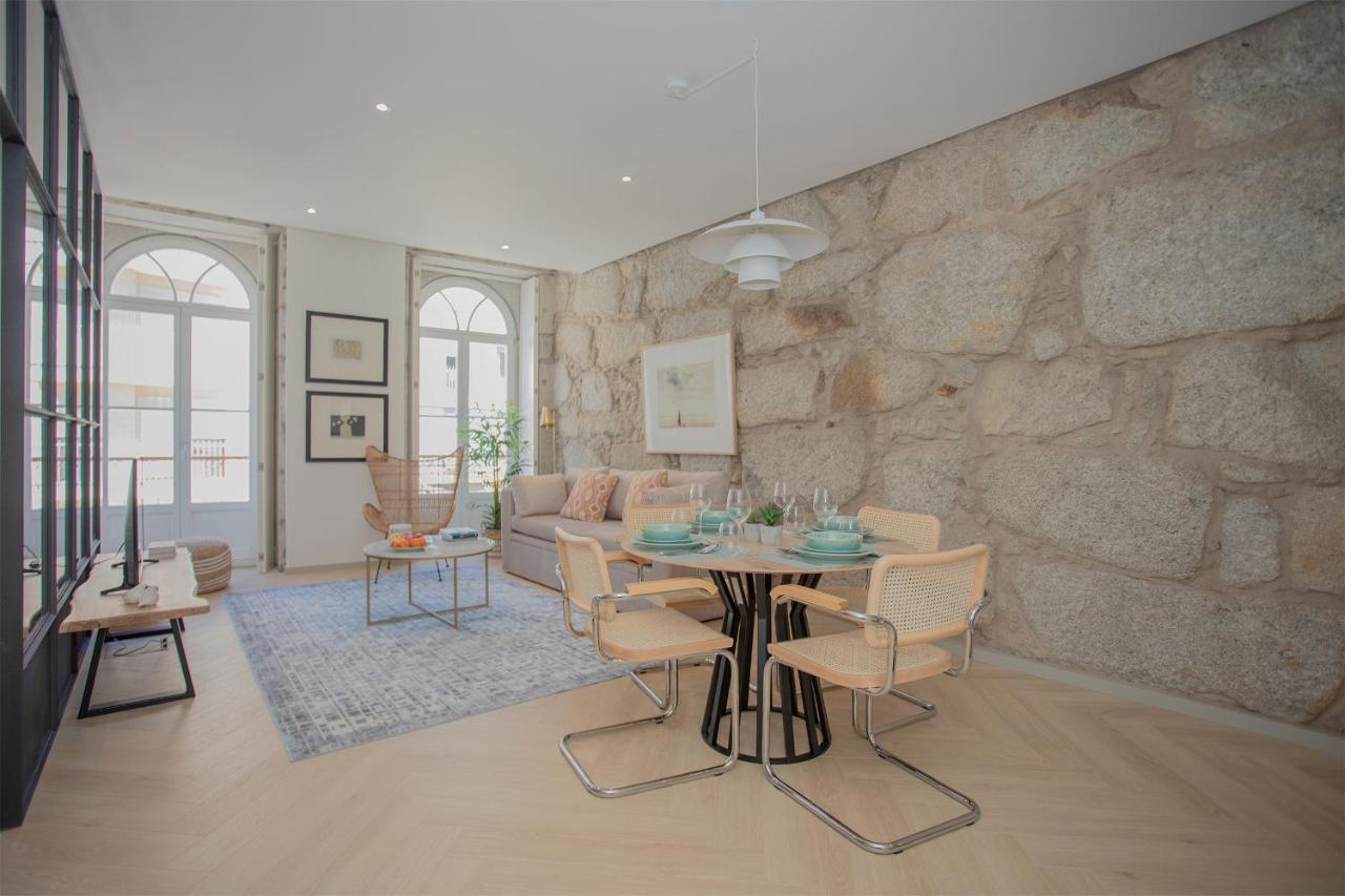 Liiiving In - Luxury Beachfront * Oporto