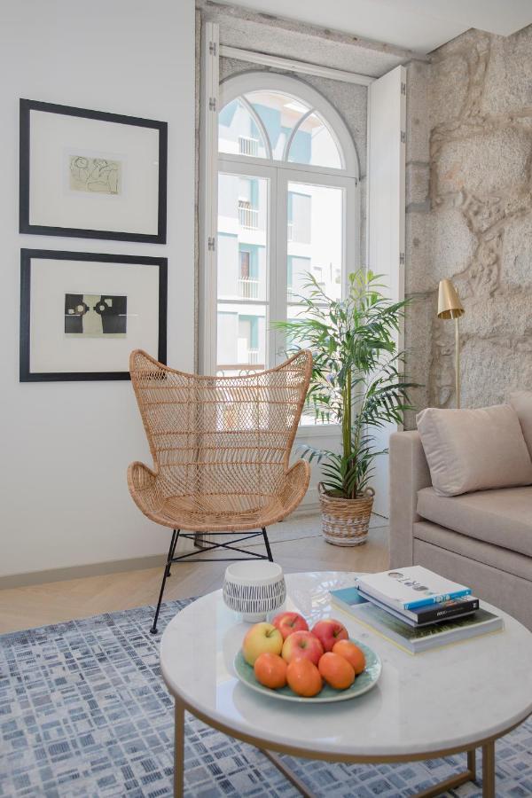 Liiiving In - Luxury Beachfront * Oporto