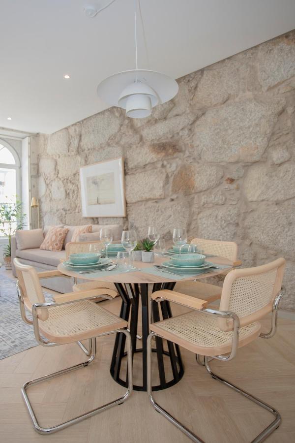 Liiiving In - Luxury Beachfront Apartamento Oporto